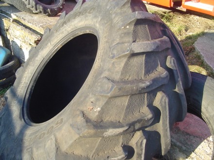 Селскостопански  гуми за трактор 600 65 R 28